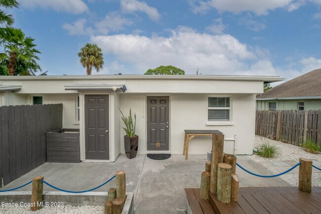 Building Photo - 1672 Pineapple Ave