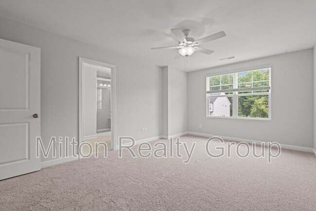 Building Photo - 45 Village Edge Dr