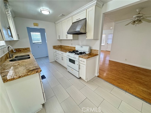Building Photo - 20608 Hawaiian Ave
