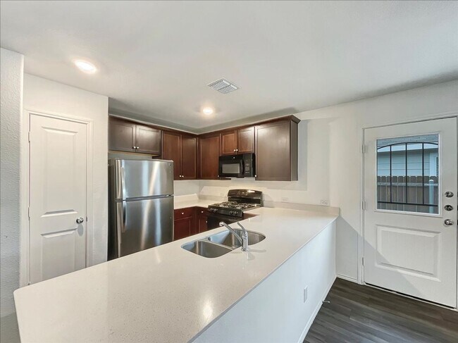 Building Photo - 7509 Jackrabbit Ave