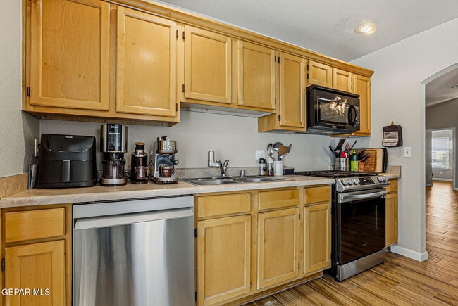 Building Photo - 12928 Alfredo Apodaca Dr