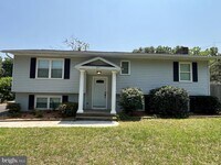 Building Photo - 311 Oakridge Dr