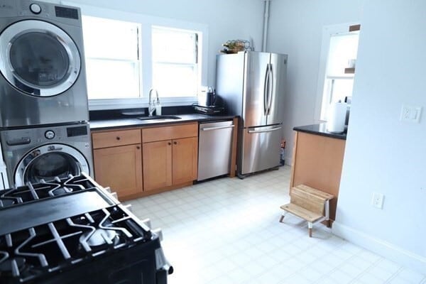 Building Photo - 105 Vassal Ln