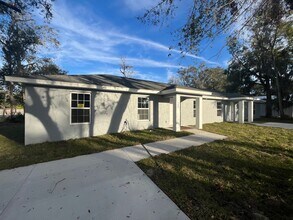 Building Photo - Newly remolded duplex