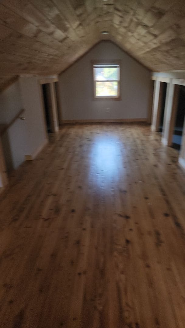 Building Photo - STUNNING 3 BEDROOM SINGLE FAMILY