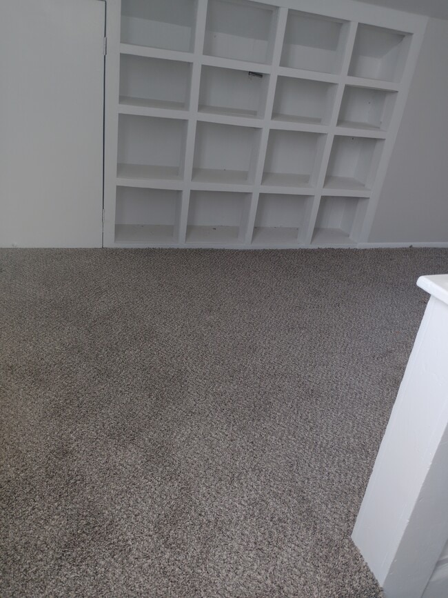 Building Photo - 523 Lincoln Ave