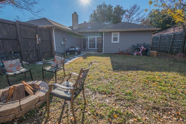 Building Photo - 613 Hanover Dr