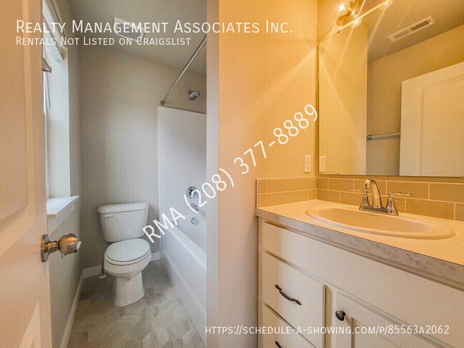 Building Photo - 6053 S Boddington Ln