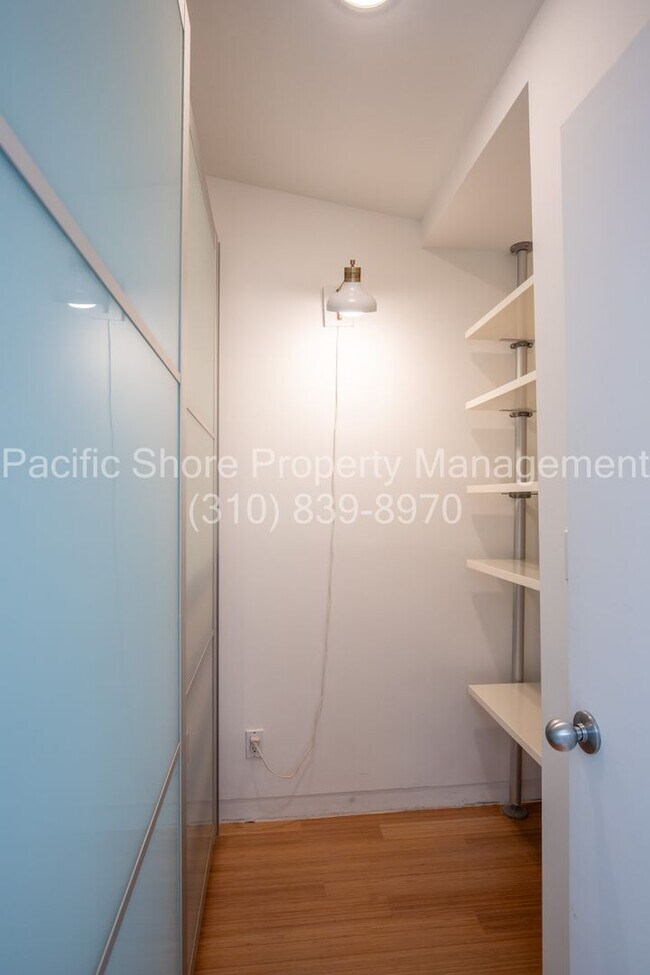 Building Photo - 543 Rose Ave