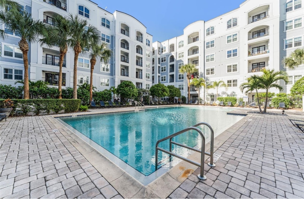 Building Photo - 304 E South St