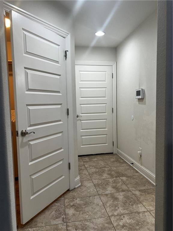 Building Photo - 4103-4103 SW Stonewood Terrace