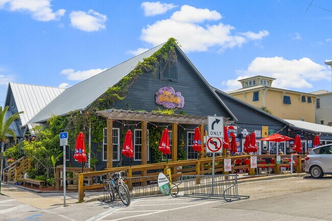 Building Photo - 1732 W County Hwy 30A