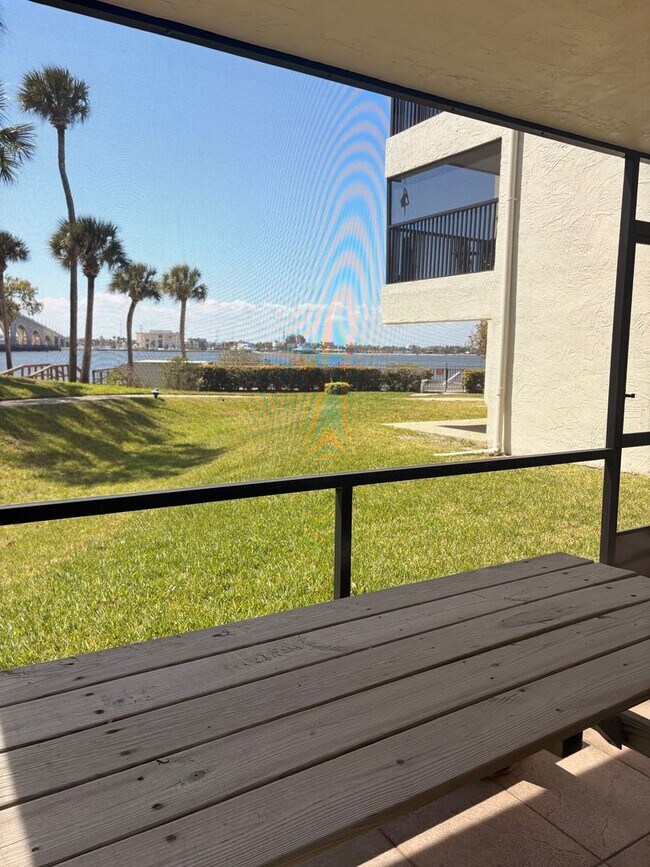 Building Photo - Spacious 1 bedroom at Pier 43!