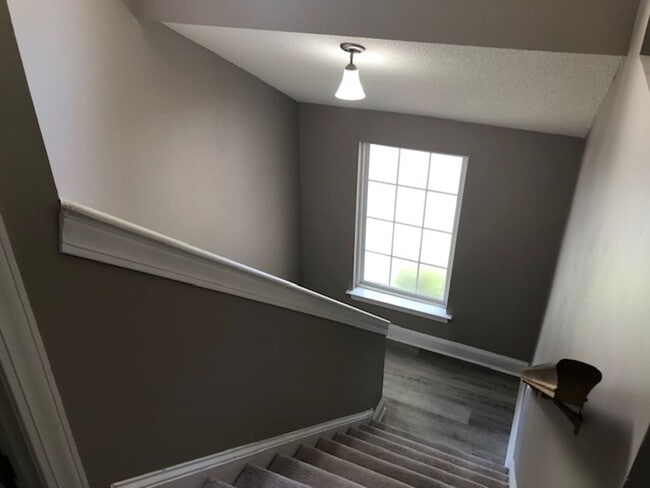 Building Photo - 4384 Daphne Ln