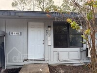Building Photo - Crest Villas 1 Bedroom 1 Bathroom - Ask ab...