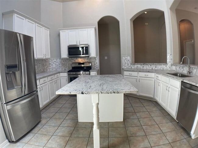 Building Photo - 4409 S Summercrest Loop