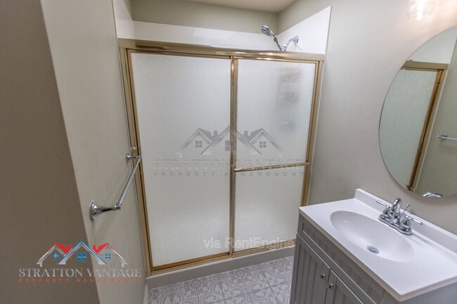 Building Photo - 4725 E Brown Rd