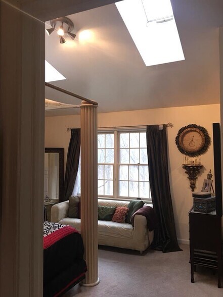 Building Photo - 1514 Ravena St