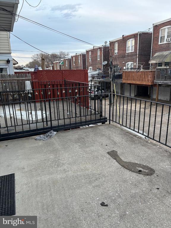 Building Photo - 701 N 66th St