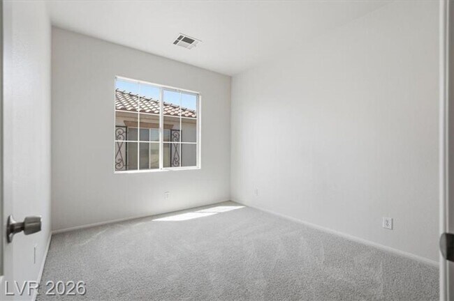 Building Photo - Inviting 3-Bedroom Home with Oversized Loft in Gated Southwest Community