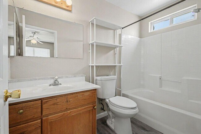 Building Photo - 1081 Jubilee Ct
