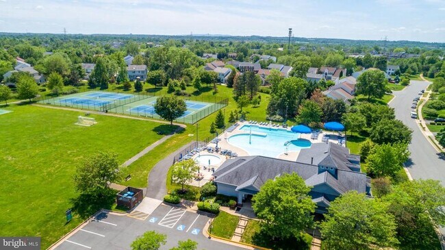 Building Photo - 44171 Paget Terrace