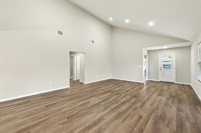Building Photo - 148 Alpha
