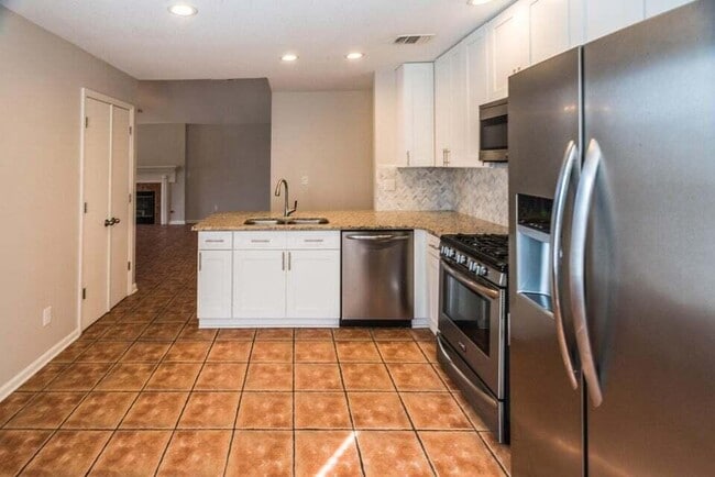 Building Photo - 52 Rue D Honfleur