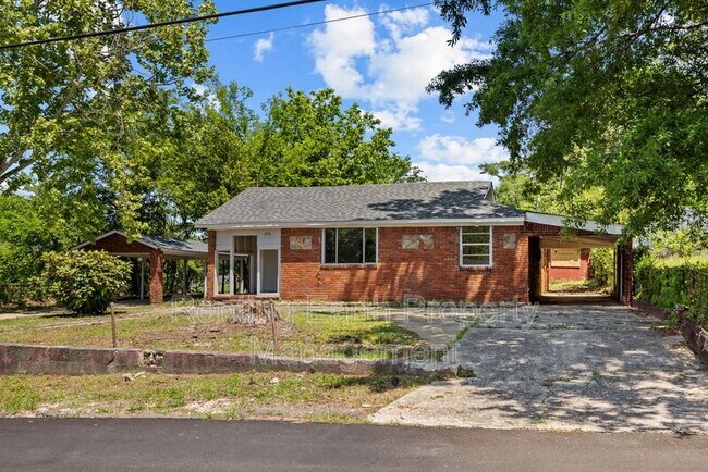 Building Photo - 108 E Ann Dr SW