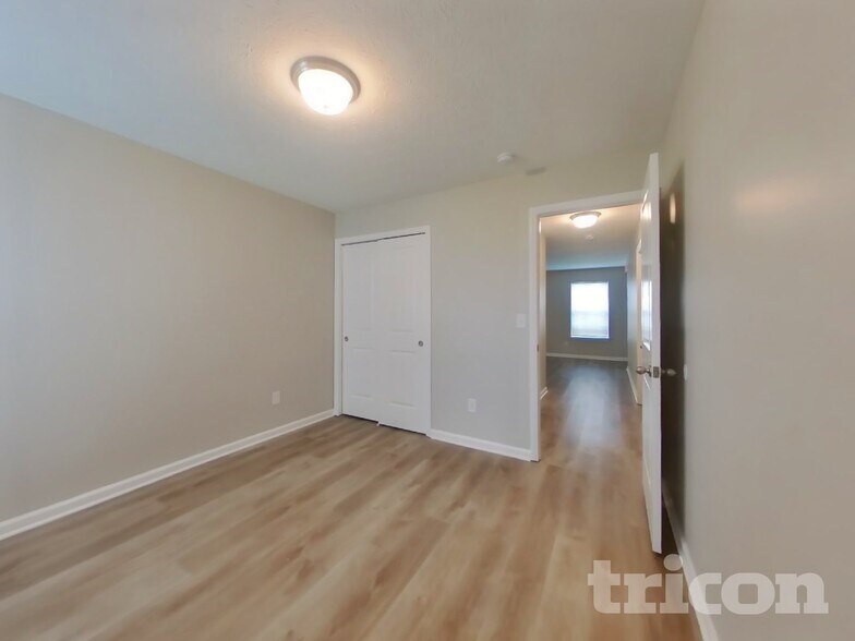 Building Photo - 6353 Avacado Dr