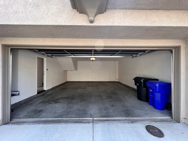 Building Photo - Beautiful 2 Bedrooms, 2 Baths Condominium with Attached Garage in Rancho Cucamonga.