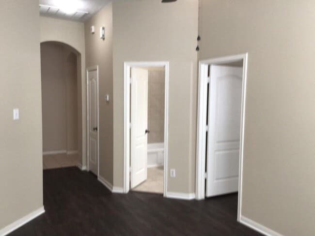 Building Photo - 12718 Benton Park Ln
