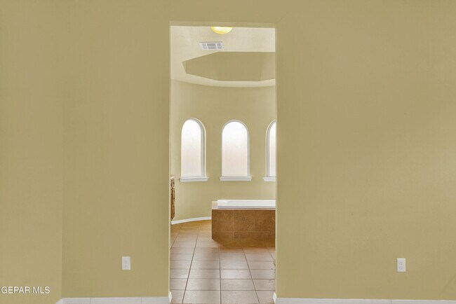 Building Photo - 12237 Gaudi Wy