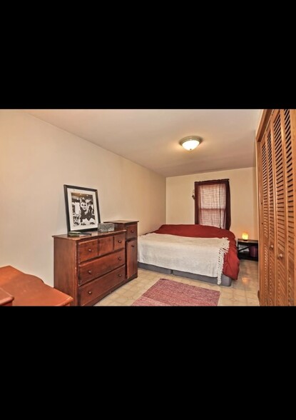 Bedroom - 496 N Washington St