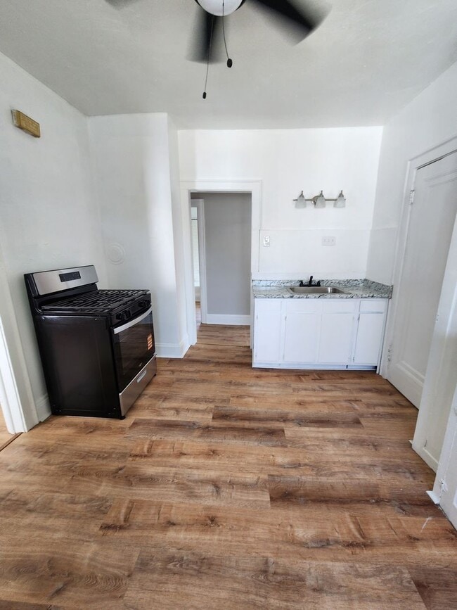 Building Photo - 3634 Hildana Rd