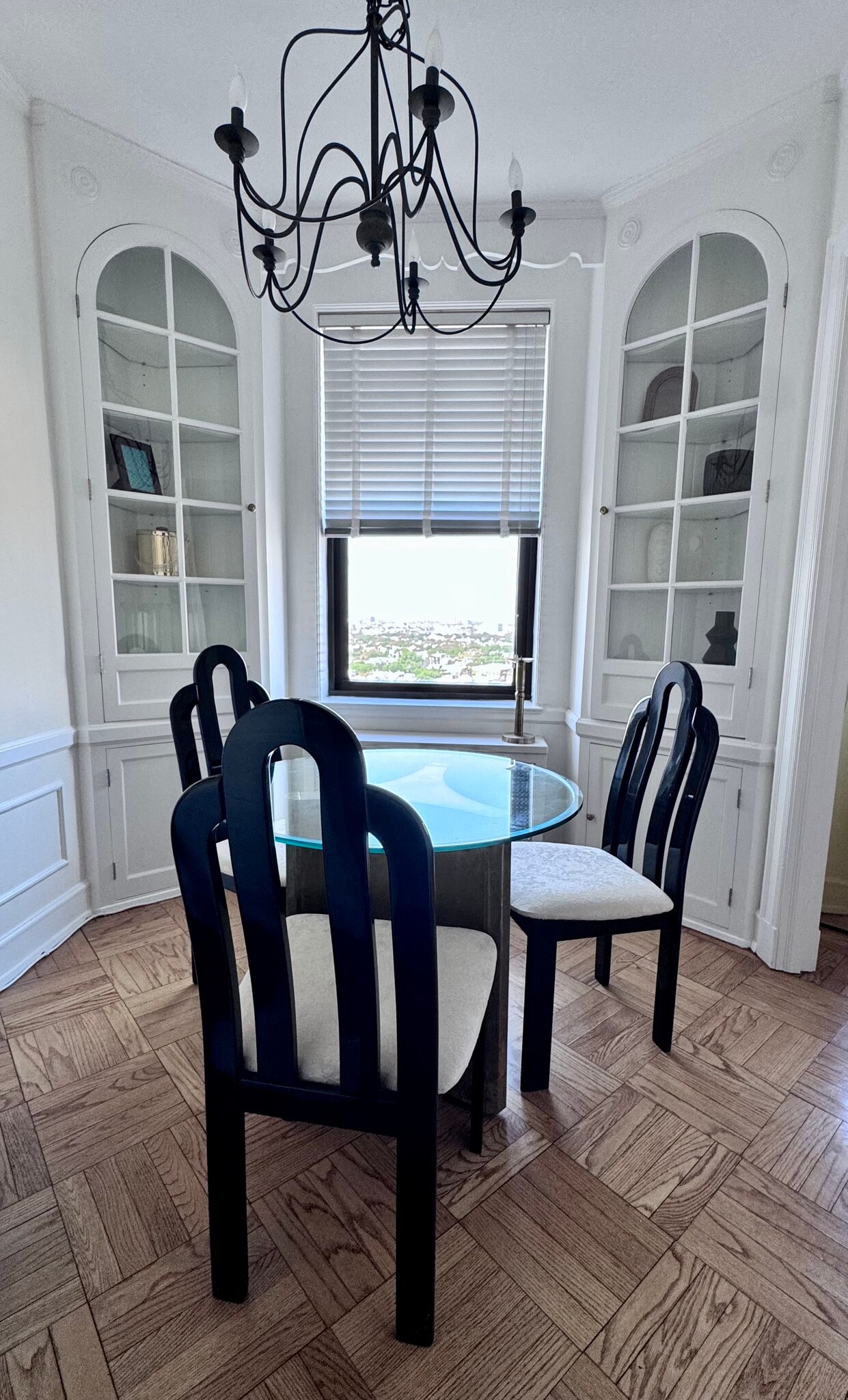 Dining Room - 2000 N Lincoln Park W