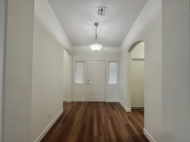 Building Photo - 2470 sq ft, remodeled single story, hard to find 5 bed, 2.5 bath, 2 car garage in guard gated Sta...