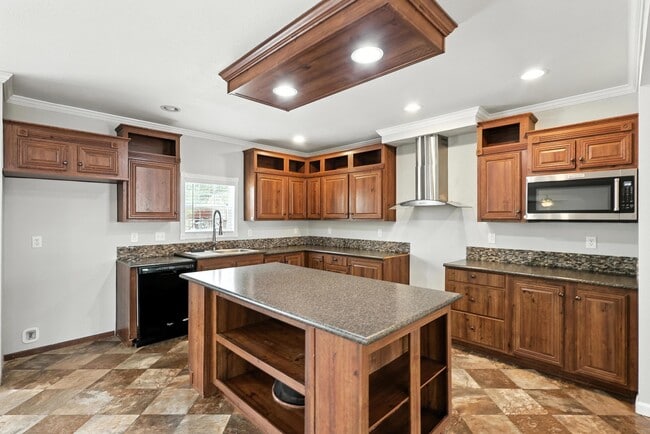 Building Photo - 13 Carlitos Ln