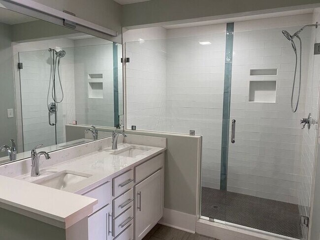 Building Photo - Newer Contruction - 3 Bed 3.5 Bath 3 Stories!