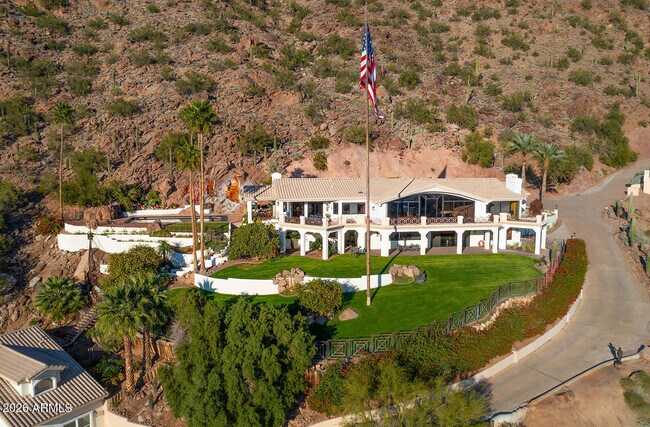 Building Photo - 5400 E Valle Vista Rd