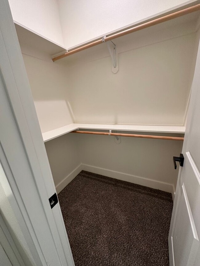 Building Photo - 4/3 Home - Mt. Pleasant Country Club