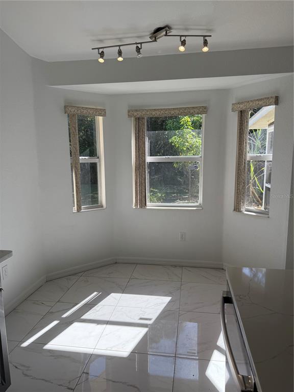 Building Photo - 4688 Heather Terrace