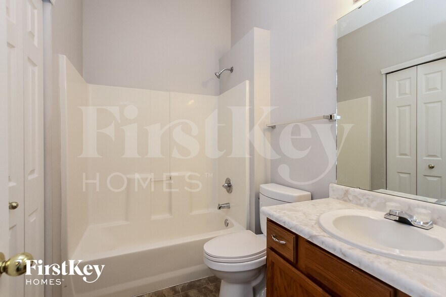 Building Photo - 6452 Decatur Commons