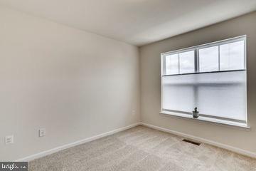 Building Photo - 612 Totten Pl NE