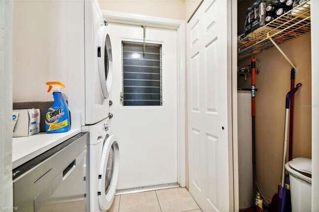 Building Photo - 2 br, 2 bath House - 4404 Hagen Avenue