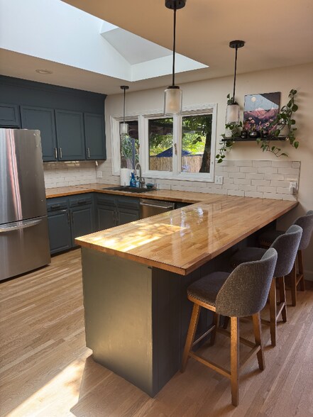 Building Photo - 3691 S Narcissus Way