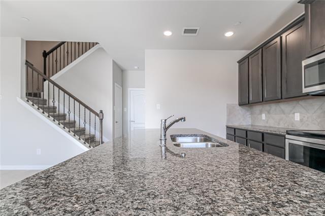 Building Photo - 2328 Greystone Dr
