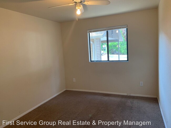 Building Photo - 6691-6697 W Denton Ln
