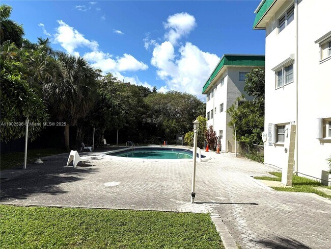 Building Photo - 1450 Atlantic Shores Blvd