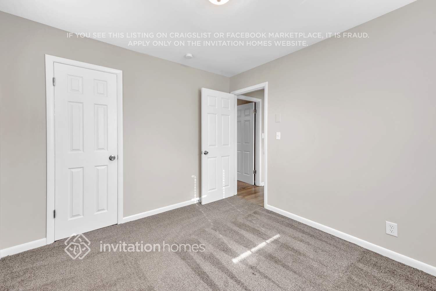 Building Photo - 3331 Panorama Dr
